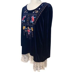 ENTRO EMBROIDERED BLUE VELOUR LACE TRIM TUNIC M